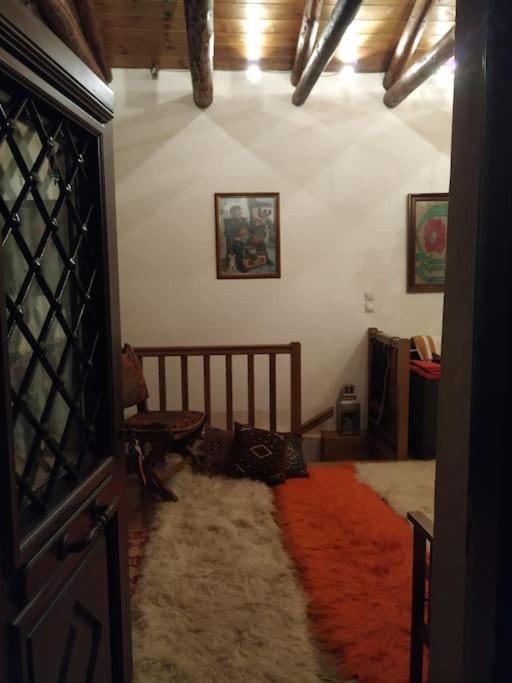 Παραδοσιακή Πέτρινη Κατοικία Στην Βλάχα Ελάτης Buitenkant foto